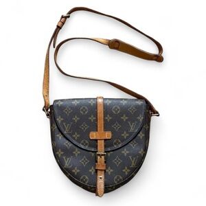 Authentic Louis Vuitton Chantilly crossbody bag